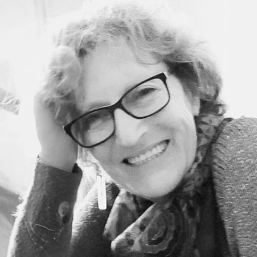 DOMINIQUE PEEREN